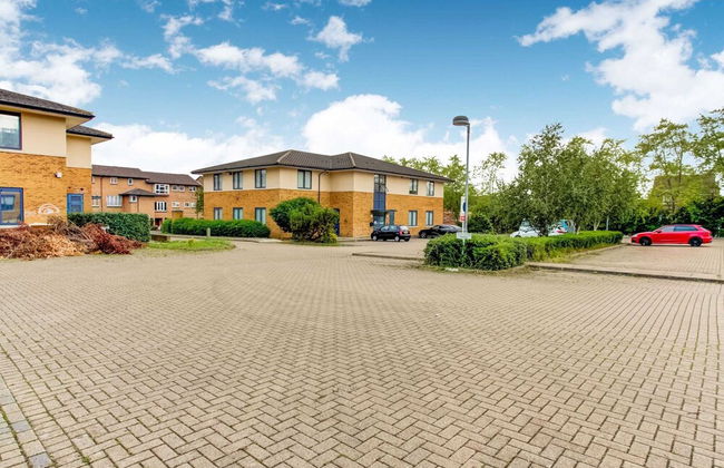 Simplistic Apartment in Milton Keynes Near Willen Lake - Foto 47