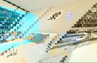 Foto 1 - Cozi Uptown Executive Suite BGC