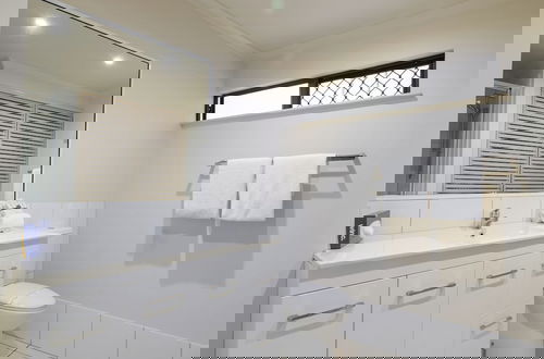 Photo 21 - Southern Cross Atrium Apartments