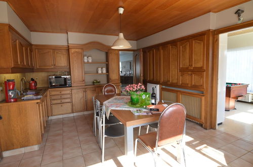 Foto 5 - Spacious Holiday Home in Ruiselede With a Garden