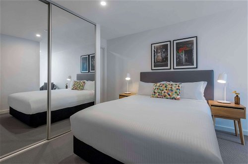 Photo 22 - Oaks Melbourne Southbank Suites