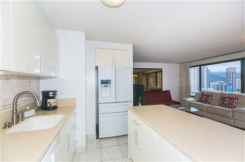 Photo 38 - Discovery Bay One Bedroom Condos with Kitchen & Free Wifi