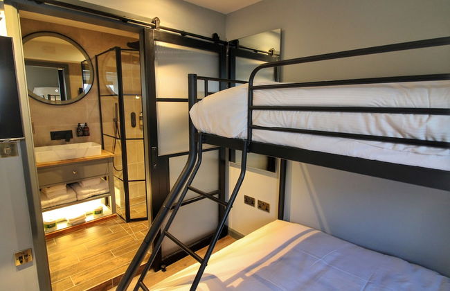 Pinnacle Suites - Foto 52