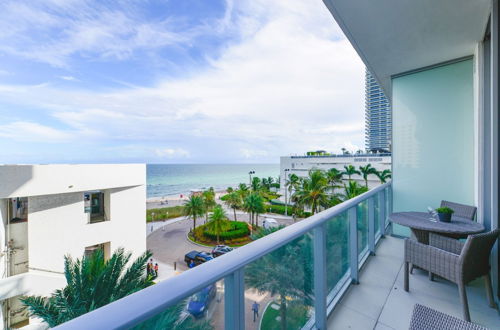 Foto 10 - Luxury Condo with Beautiful Beach View