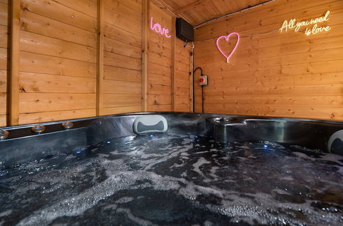 Photo 13 - Perfect Couple Retreat To Unwind&relax With Hottub