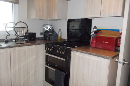 Photo 7 - Stunning 3-bed Caravan in Abergele