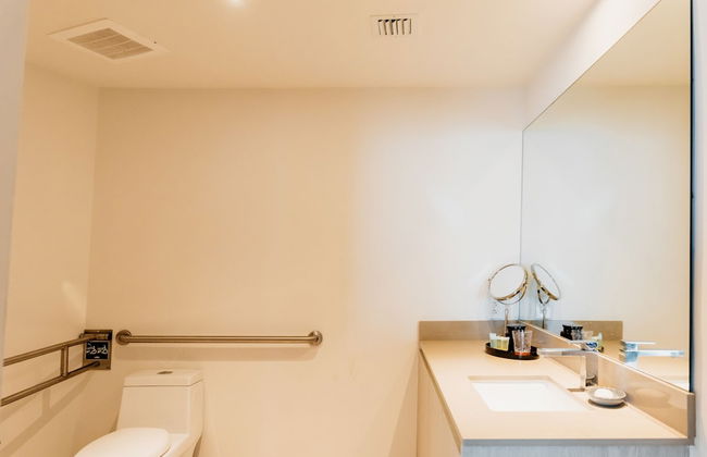 Luxury Condo with Spectacular Ocean View - Foto 27