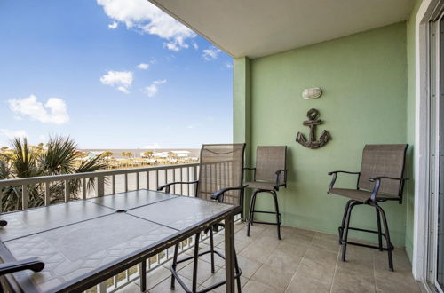 Photo 3 - Bayside Condo With Outdoor Pools hot tub