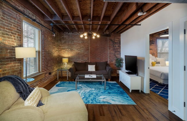 Contemporary Nashville at The 1865 - Photo 10