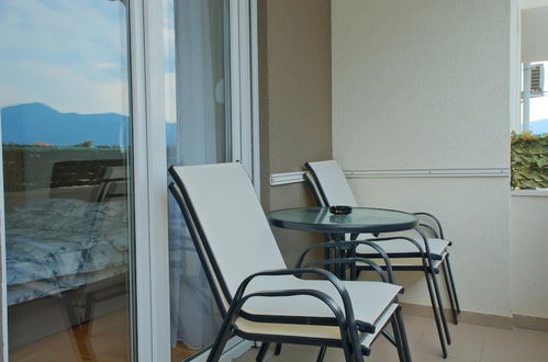 Foto 4 - Chic Flat With Balcony Near Beach in Montenegro