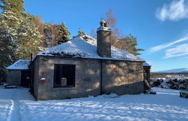 Amazing Cottage With Indoor Private Pool - Photo 1