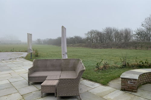 Photo 12 - Luxury Studio Cottage at Foot of Yorkshire Wolds