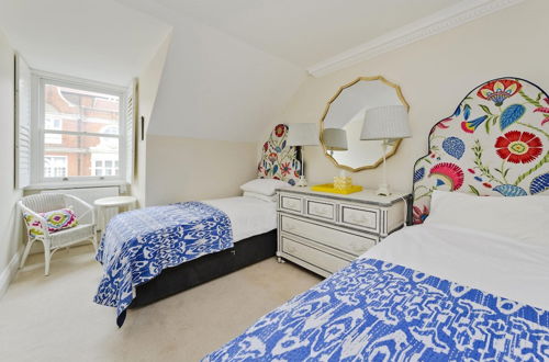 Foto 15 - Delightful Spacious 2 Bed Earl s Court Apartment