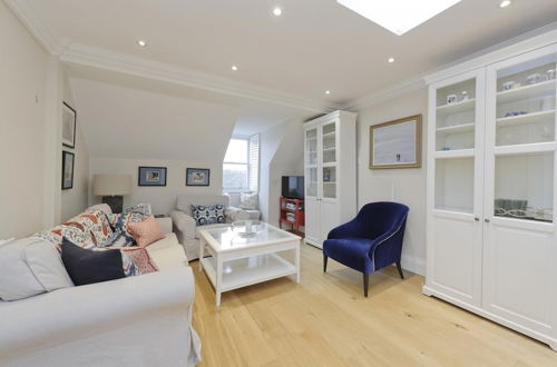 Foto 5 - Delightful Spacious 2 Bed Earl s Court Apartment