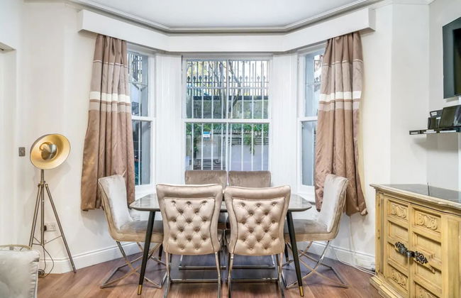 Bright and Modern 2 Bedroom Apartment in Earl's Court - Foto 18