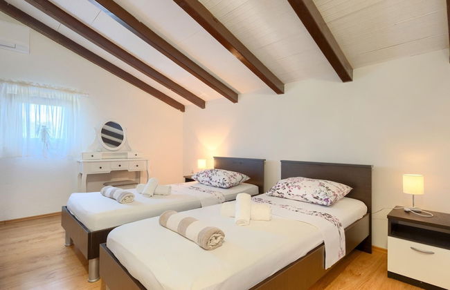 Holiday Home in Segotici With Private Pool - Foto 5