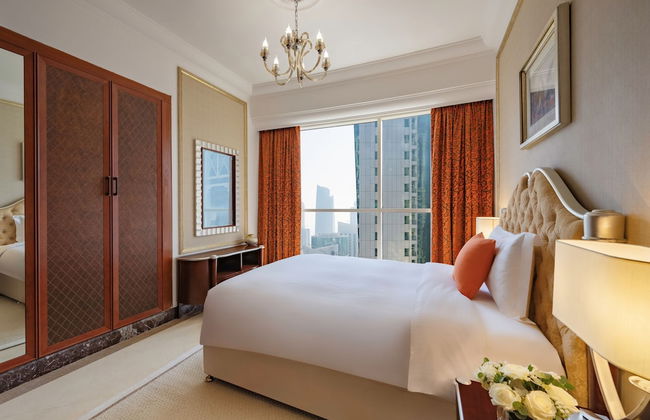 Dusit Hotel & Suites Doha - Photo 11
