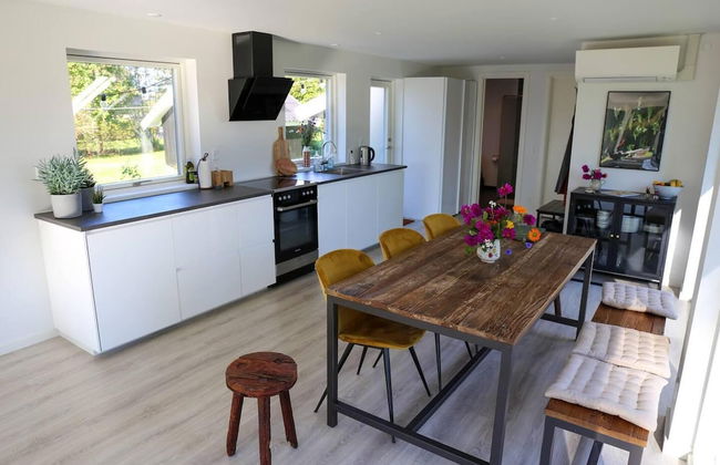 The Comfort of This Cottage Merges With Nature - Foto 10