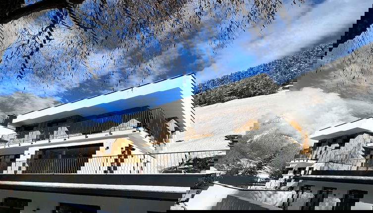 Foto 1 - Inviting Apartment With Terrace