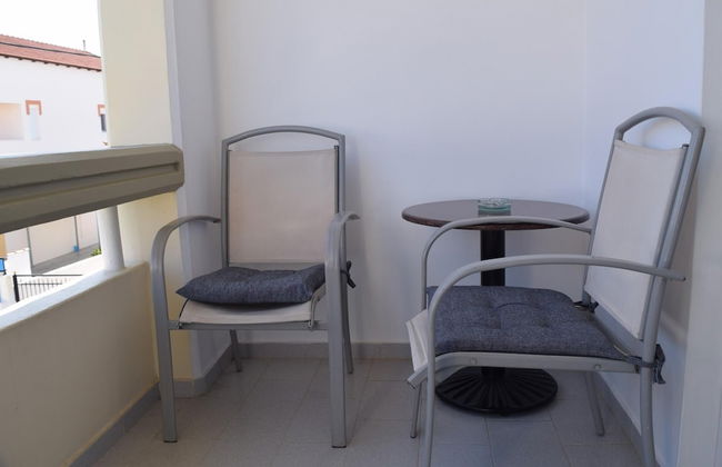 Lefteris Insta-worthy Studio With Garden View - Photo 12