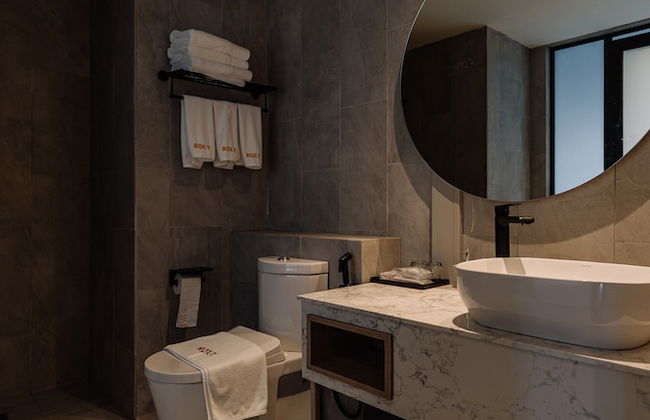 Impiana by Roxy Hotel - Photo 12