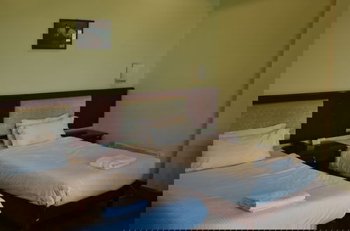 Photo 4 - Whispering Woods Resort