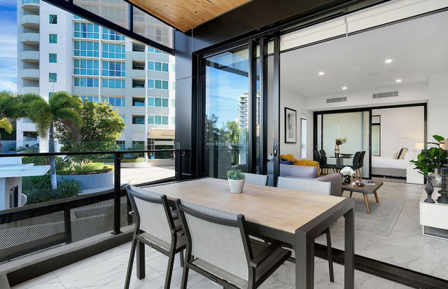 The Monterey Apartments by Urban Rest - Photo 20