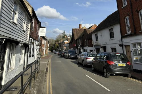 Foto 35 - Impeccable 1-bed Apartment in Sevenoaks, Kent