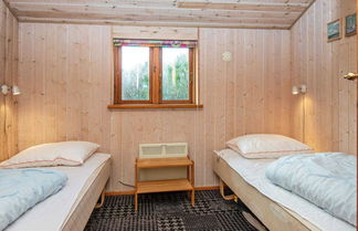 Foto 1 - 6 Person Holiday Home in Tarm