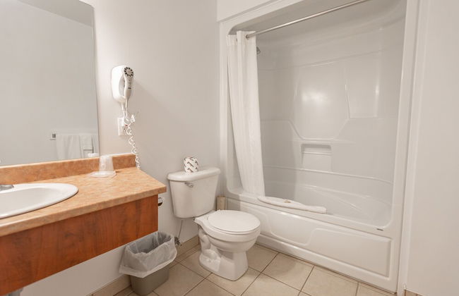 Hotel Les Suites Labelle - Photo 41