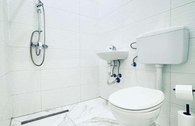 5BR Apartment Near Kaufpark Alterlaa - Foto 61