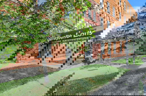Foto 30 - Stylish Chic Retreat At Lafayette Lofts 1 Bedroom Apts by RedAwning