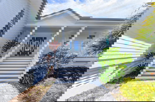 Photo 4 - Springtide House by Brightwild Waterfront Pool