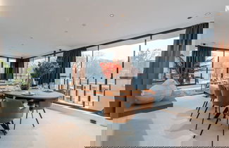 Foto 2 - Apartment With two Large Terraces