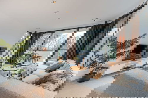 Foto 16 - Apartment With two Large Terraces