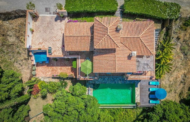 Luxury Villa - Sleeps up to 8 & Infinity Pool - Foto 32