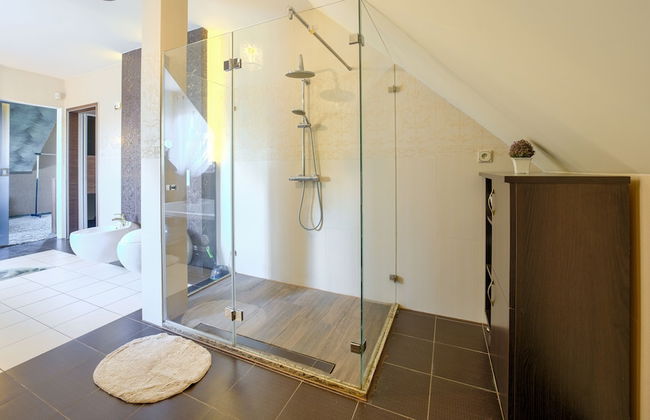 Apartamenty Sun & Snow Podamirowo Prywatna Willa nad Jeziorem Jamno - Foto 21