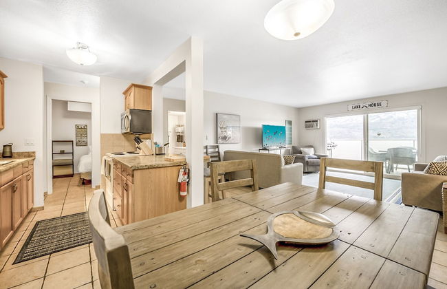 Spacious Lakefront Condo w Amazing View - Foto 5