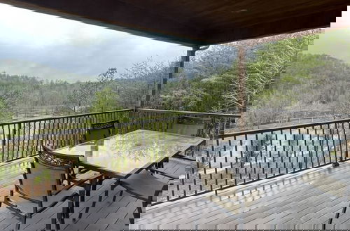 Foto 10 - Charming cabin with an Amazing view! - pet and motorcycle friendly! 2 Bedroom Cabin by RedAwning