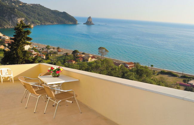 Apartments With Pool "maria" on Agios Gordios Beach - Foto 7
