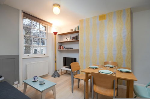 Photo 6 - Fantastic two Bedroom Apartment in Vibrant King s Cross by Underthedoormat