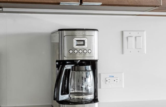 Austin Remote Work Friendly 2BD 2BA Apartment - Photo 10