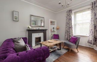 Photo 1 - 412 Lovely 2 Bedroom Apartment in Abbeyhill Colonies Near Holyrood Park and Calton Hill