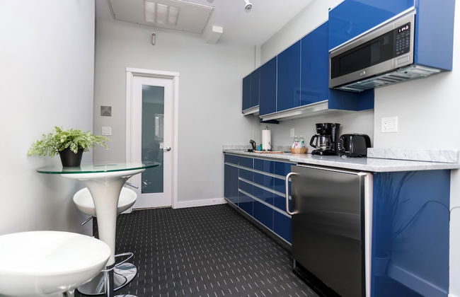 Maverick Suites at 245 Newbury St - Foto 67