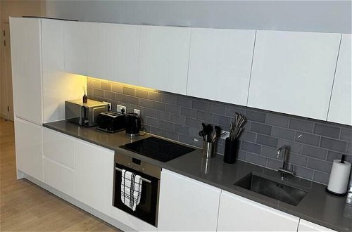 Photo 11 - Impeccable 1-bed Apartment in London