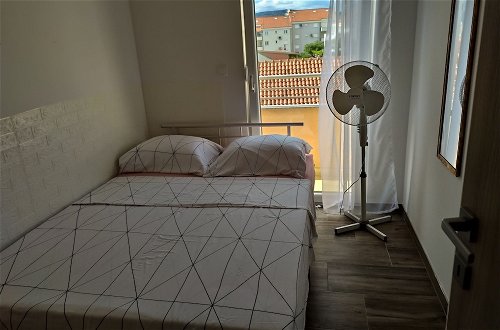 Photo 7 - Charming 2-bed Apartment in Okrug Gornji