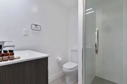 Foto 6 - Great Location! Modern Cbd Apartment With Study