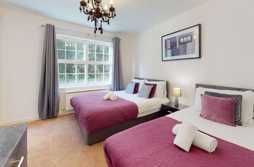 Photo 2 - Stunning 2-bed Apartment in Grays