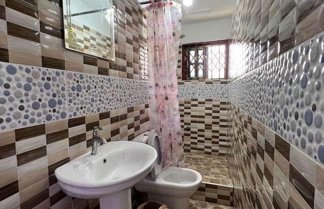 Charming 4-bed House in Kokrobite - Foto 12