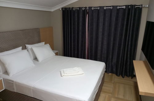 Photo 2 - Acacus Hotel